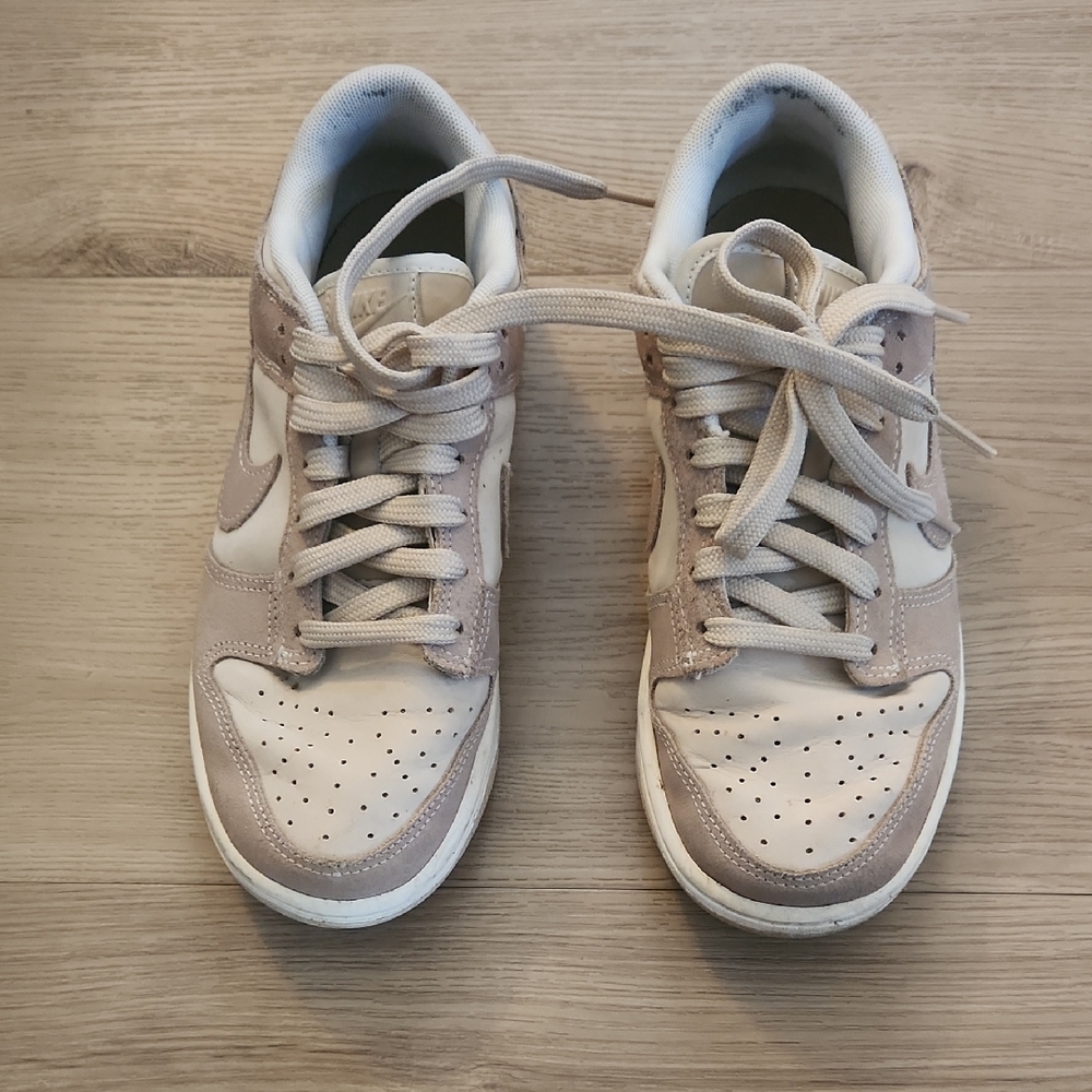 Nike Women's Low-Top Sneakers teddy brown